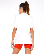 Laden Sie das Bild in den Galerie-Viewer, Model Back: Alto Giro Fitness Haut T-Shirt Eco Nature Start Off White