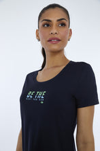 Laden Sie das Bild in den Galerie-Viewer, Image 04: Alto Giro Fitness Haut T-Shirt Skin Fit Inspiracionais Preto