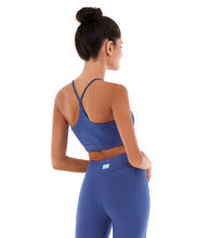 Laden Sie das Bild in den Galerie-Viewer, Image 05: Alto Giro Fitness Haut Top Staff Alcinha Dupla Face Azul Movement