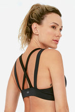 Laden Sie das Bild in den Galerie-Viewer, Model Back: Alto Giro Fitness Haut Top Up Co2 Com Recortes Atlanta Preto