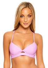 Laden Sie das Bild in den Galerie-Viewer, Model Front: Luli Fama Haut Top Peek A Boo Cosita Buena Lavanda