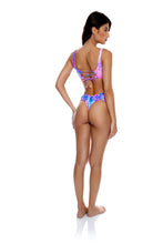 Laden Sie das Bild in den Galerie-Viewer, Model Back: Luli Fama Haut Top Strappy Blue Pink
