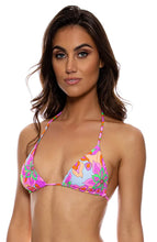 Laden Sie das Bild in den Galerie-Viewer, Image 05: Luli Fama Haut Top Wavy Ruched Reversible Vivi Il Momento