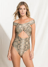 Laden Sie das Bild in den Galerie-Viewer, Image 08: Maaji Une Pièce Yvonne Python