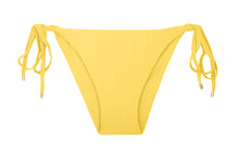 Laden Sie das Bild in den Galerie-Viewer, Product Front: Rio De Sol Bas Bottom Amarelo Lacinho
