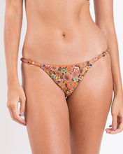 Laden Sie das Bild in den Galerie-Viewer, Gallery: Rio De Sol Bas Bottom Bouquet Essential-Rev