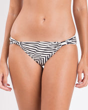 Laden Sie das Bild in den Galerie-Viewer, Gallery: Rio De Sol Bas Bottom Collage Mel