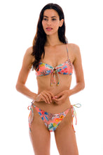 Laden Sie das Bild in den Galerie-Viewer, Model Front: Rio De Sol Bas Bottom Frutti Ibiza-Comfy