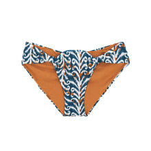 Laden Sie das Bild in den Galerie-Viewer, Product Front: Rio De Sol Bas Bottom Ikat Mel-Comfy
