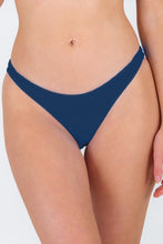 Laden Sie das Bild in den Galerie-Viewer, Gallery: Rio De Sol Bas Bottom Navy Essential-Comfy