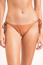 Laden Sie das Bild in den Galerie-Viewer, Gallery: Rio De Sol Bas Bottom Nocciola Ibiza-Comfy