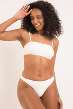 Laden Sie das Bild in den Galerie-Viewer, Image 10: Rio De Sol Bas Bottom Off-White Nice-Fio