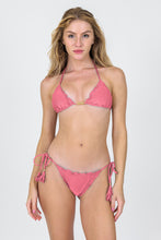 Laden Sie das Bild in den Galerie-Viewer, Model Front: Rio De Sol Bas Bottom Shimmer-Confetti Frufru-Comfy
