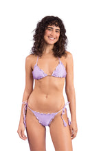 Laden Sie das Bild in den Galerie-Viewer, Model Front: Rio De Sol Bas Bottom Shimmer-Harmonia Frufru-Fio