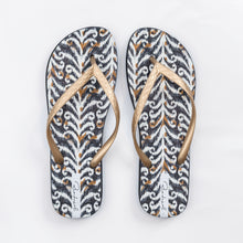 Laden Sie das Bild in den Galerie-Viewer, Product Front: Rio De Sol Tongs Ikat Slim