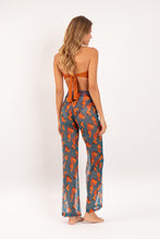 Laden Sie das Bild in den Galerie-Viewer, Model Back: Rio De Sol Pantalon De Plage Luma Pants Lana