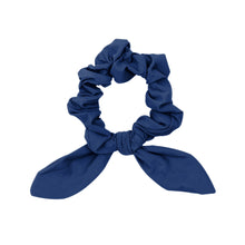 Laden Sie das Bild in den Galerie-Viewer, Product Front: Rio De Sol Chouchou Navy Scrunchie