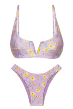 Laden Sie das Bild in den Galerie-Viewer, Product Front: Rio De Sol Ensemble Set Canola Bra-V High-Leg