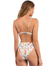 Laden Sie das Bild in den Galerie-Viewer, Image 08: Rio De Sol Ensemble Set Countryside Kyra Hotpants