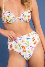 Laden Sie das Bild in den Galerie-Viewer, Image 09: Rio De Sol Ensemble Set Countryside Kyra Hotpants