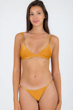 Laden Sie das Bild in den Galerie-Viewer, Gallery: Rio De Sol Ensemble Set Damasco Tri-Fixo California