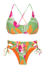 Laden Sie das Bild in den Galerie-Viewer, Product Front: Rio De Sol Ensemble Set Green-Bloom Bralette Madrid