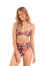 Laden Sie das Bild in den Galerie-Viewer, Image 04: Rio De Sol Ensemble Set Leaves Bandeau-Joy Hotpants