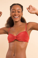 Laden Sie das Bild in den Galerie-Viewer, Image 08: Rio De Sol Ensemble Set Malibu-Chili Bandeau-Duo Essential