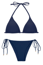Laden Sie das Bild in den Galerie-Viewer, Product Front: Rio De Sol Ensemble Set Navy Tri-Inv Lacinho