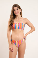 Laden Sie das Bild in den Galerie-Viewer, Model Front: Rio De Sol Ensemble Set Stripes Bandeau-Reto Essential-Comfy