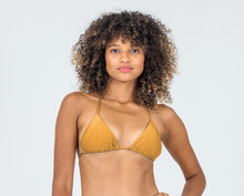 Laden Sie das Bild in den Galerie-Viewer, Model Front: Rio De Sol Haut Top Damasco Tri-Inv