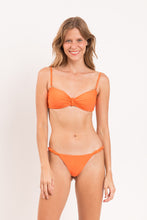 Laden Sie das Bild in den Galerie-Viewer, Model Front: Rio De Sol Haut Top Dende Bandeau-Crispy