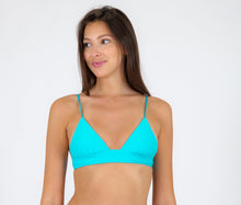 Laden Sie das Bild in den Galerie-Viewer, Gallery: Rio De Sol Haut Top Jade Tri-Cos