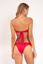 Laden Sie das Bild in den Galerie-Viewer, Model Back: Rio De Sol Haut Top Malibu-Malagueta Mavi
