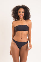 Laden Sie das Bild in den Galerie-Viewer, Model Front: Rio De Sol Haut Top Nero Bandeau-Reto