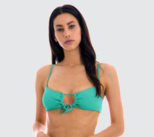 Laden Sie das Bild in den Galerie-Viewer, Model Front: Rio De Sol Haut Top Opal Mila