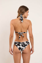 Laden Sie das Bild in den Galerie-Viewer, Model Back: Rio De Sol Haut Top Poppy Mel