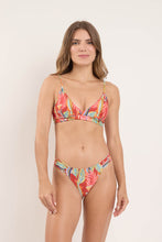 Laden Sie das Bild in den Galerie-Viewer, Model Front: Rio De Sol Haut Top Sea-Bloom Paola