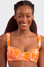 Laden Sie das Bild in den Galerie-Viewer, Gallery: Rio De Sol Haut Top Trail-Orange Amelia