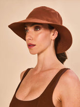 Laden Sie das Bild in den Galerie-Viewer, Image 03: Uv Line Bob Hat California Fem Cognac Upf50+
