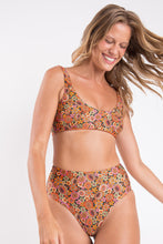 Laden Sie das Bild in den Galerie-Viewer, Image 07: Rio De Sol Bas Bottom Bouquet Hotpants
