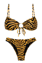 Laden Sie das Bild in den Galerie-Viewer, Product Front: Rio De Sol Ensemble Set Wild-Orange Mila Essential
