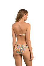 Laden Sie das Bild in den Galerie-Viewer, Model Back: Rio De Sol Ensemble Set Boho Bandeau-Joy Ibiza-Comfy
