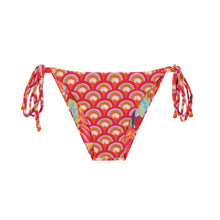 Laden Sie das Bild in den Galerie-Viewer, Product Front: Rio De Sol Bas Bottom Floral-Scales Lacinho
