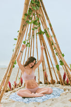 Laden Sie das Bild in den Galerie-Viewer, Image 04: Saha Bas Bottom Malva Sand Trace
