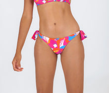 Laden Sie das Bild in den Galerie-Viewer, Gallery: Rio De Sol Bas Bottom Antelope Italy
