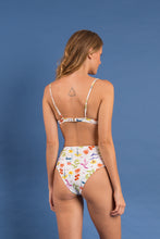 Laden Sie das Bild in den Galerie-Viewer, Image 15: Rio De Sol Bas Bottom Countryside Hotpants
