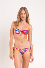 Laden Sie das Bild in den Galerie-Viewer, Model Front: Rio De Sol Bas Bottom Funny Ibiza-Comfy
