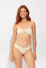 Laden Sie das Bild in den Galerie-Viewer, Model Front: Rio De Sol Bas Bottom Solar-Off Essential-Comfy
