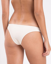 Laden Sie das Bild in den Galerie-Viewer, Image 05: Rio De Sol Bas Bottom Malibu-Natural Essential
